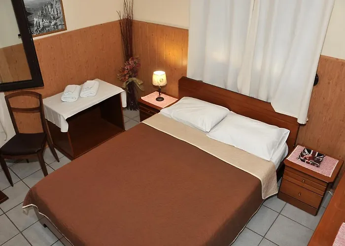 Bloutsos Πανσιόν Καστράκι